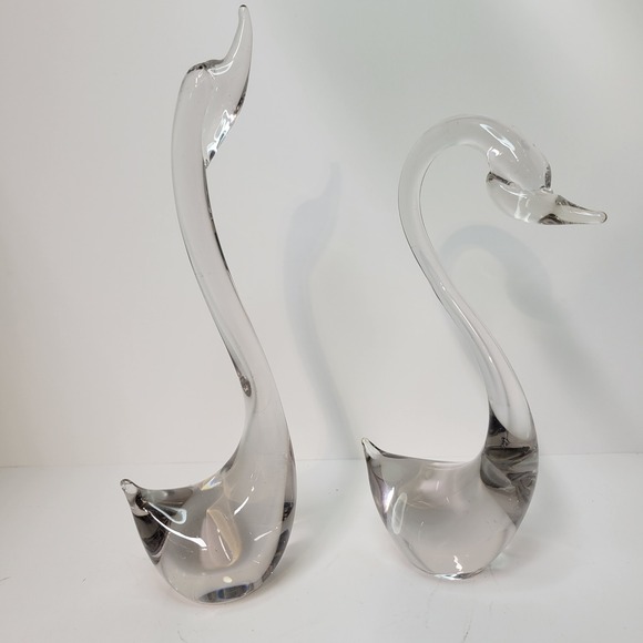 Elegant Clear Glass Swan Figurines Pair Home Decor Art Glass - Picture 1 of 5